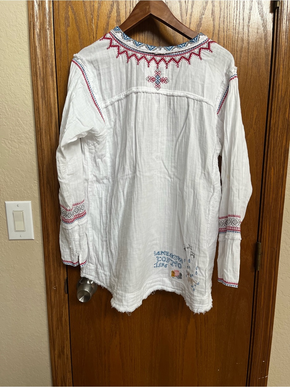 Johnny Was White Embroidered Boho Tunic with Red & Blue Accents Bicycle - Picture 4 of 5